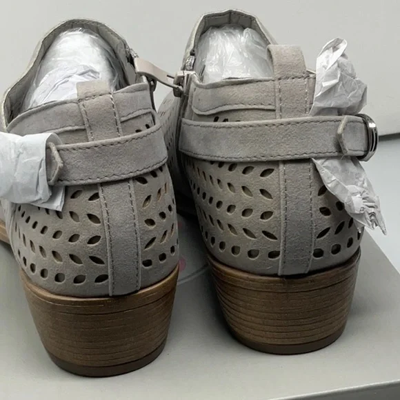 NIB women’s Bella Cara Gray ankle boots, size 9 - Picture 5 of 7